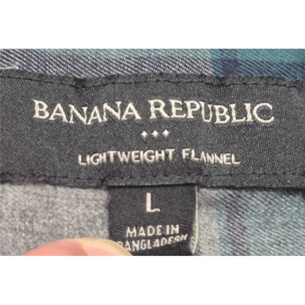 Banana Republic men's gray plaid‎ light flannel button up long sleeve shirt LG